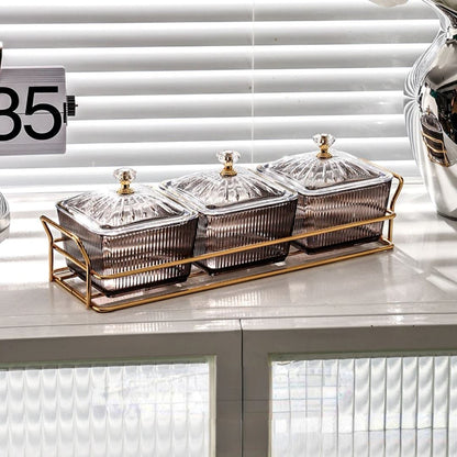 Petisqueira de Plástico com Tampa e Divisórias