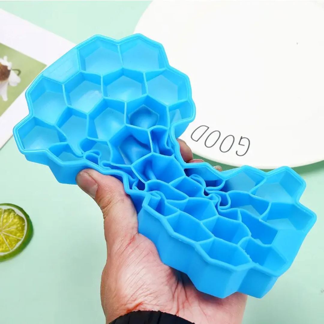 Forma de Silicone Gelo com Tampa Removível e 37 Cavidades