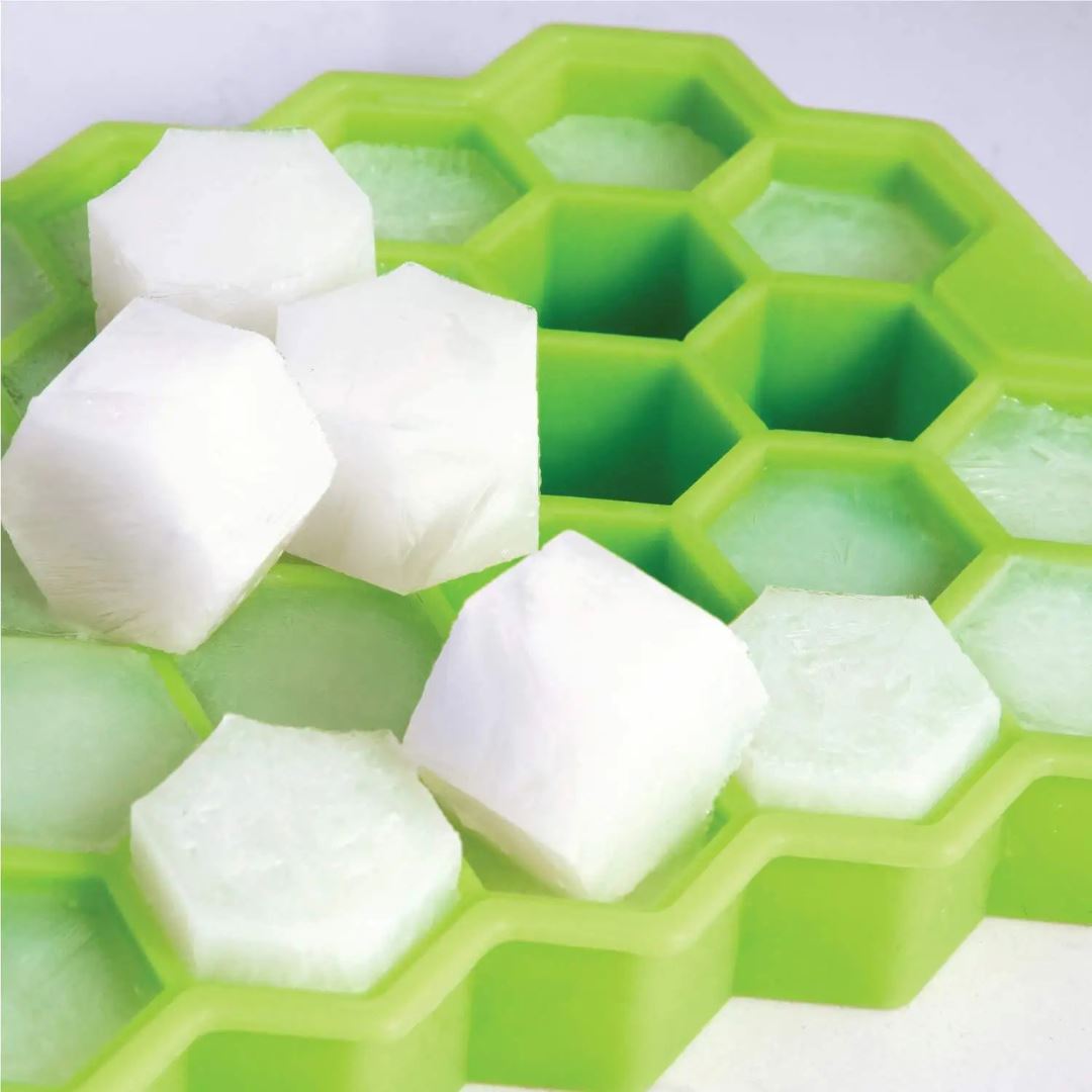 Forma de Silicone Gelo com Tampa Removível e 37 Cavidades