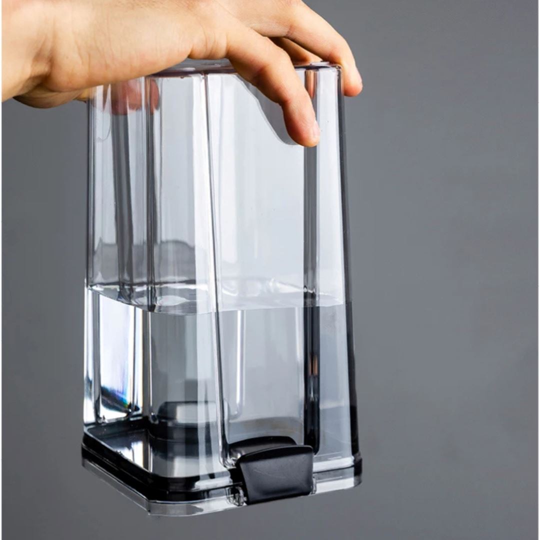 Pote Hermético de Plástico com Tampa e Design Empilhável